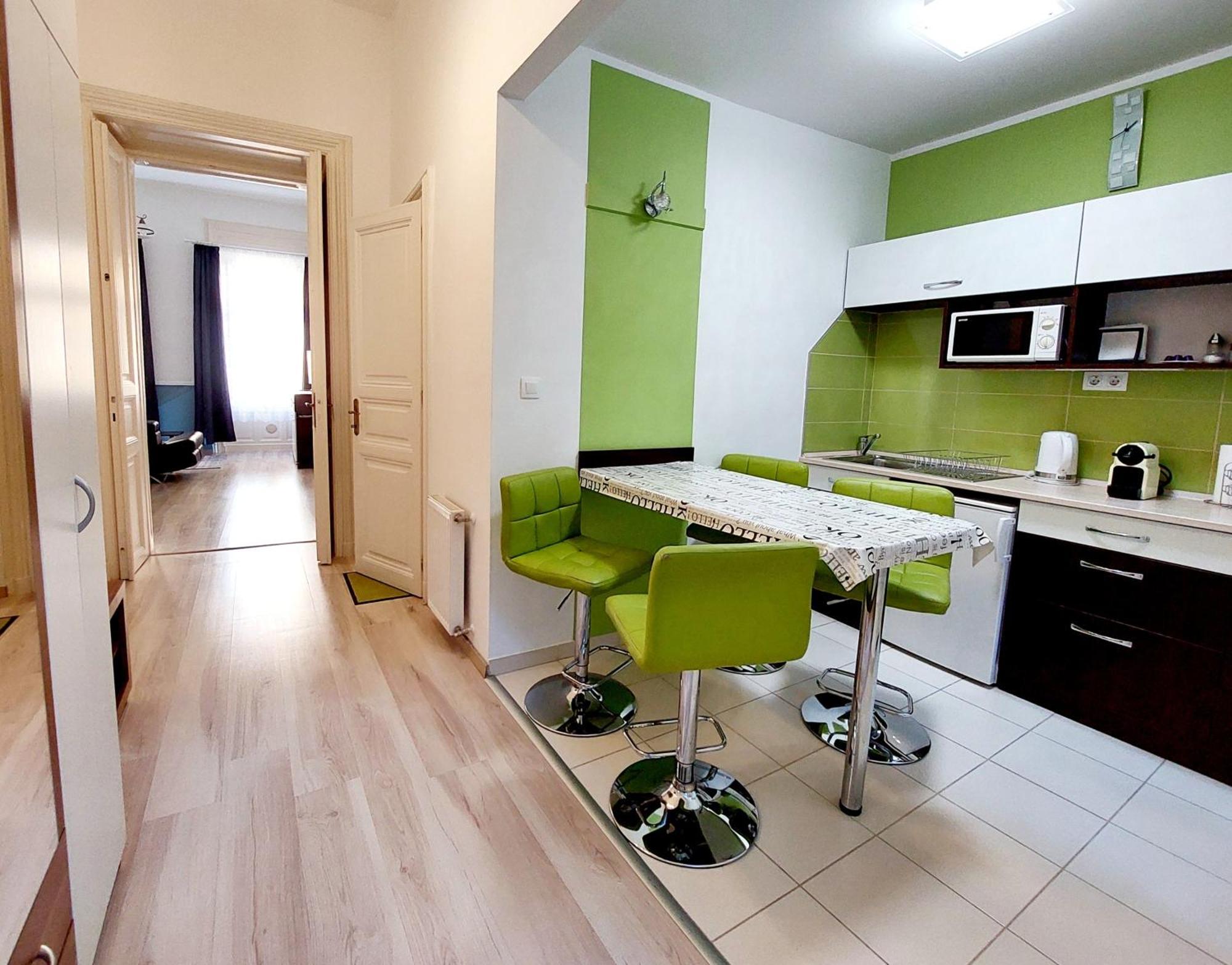 Eoetvoes Apartman Budapeszt Zewnętrze zdjęcie