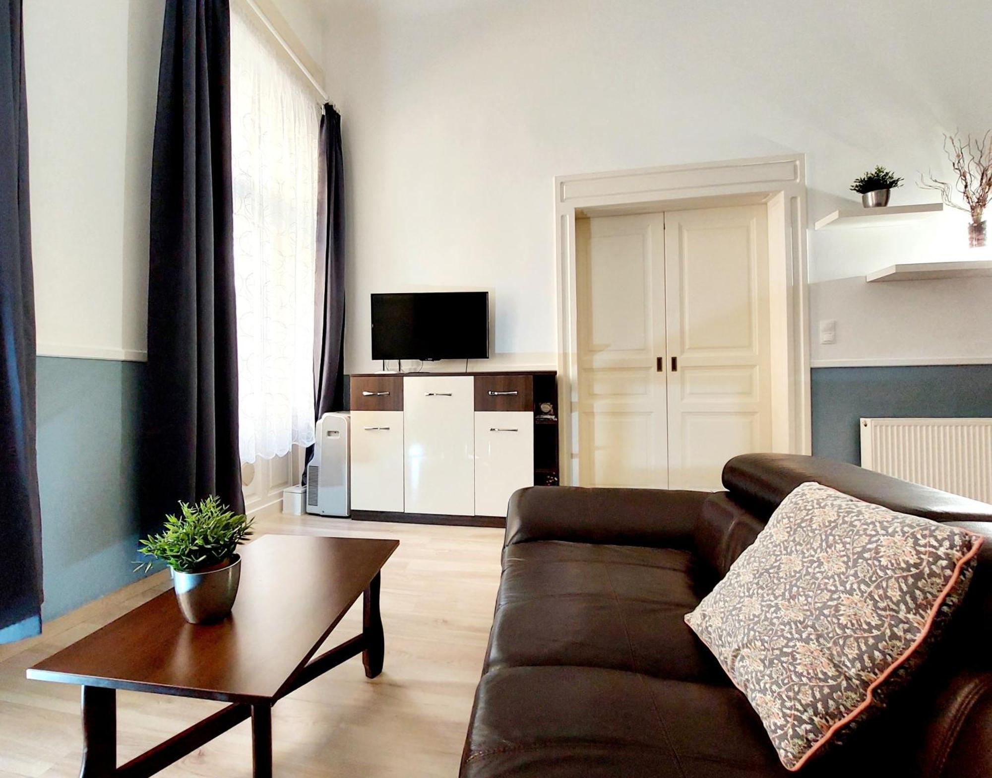 Eoetvoes Apartman Budapeszt Zewnętrze zdjęcie